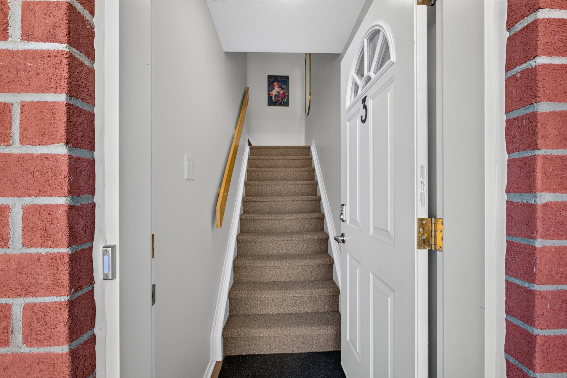 Staircase - 3-177 Boul. Louise-Campagna, Gatineau (Hull), QC