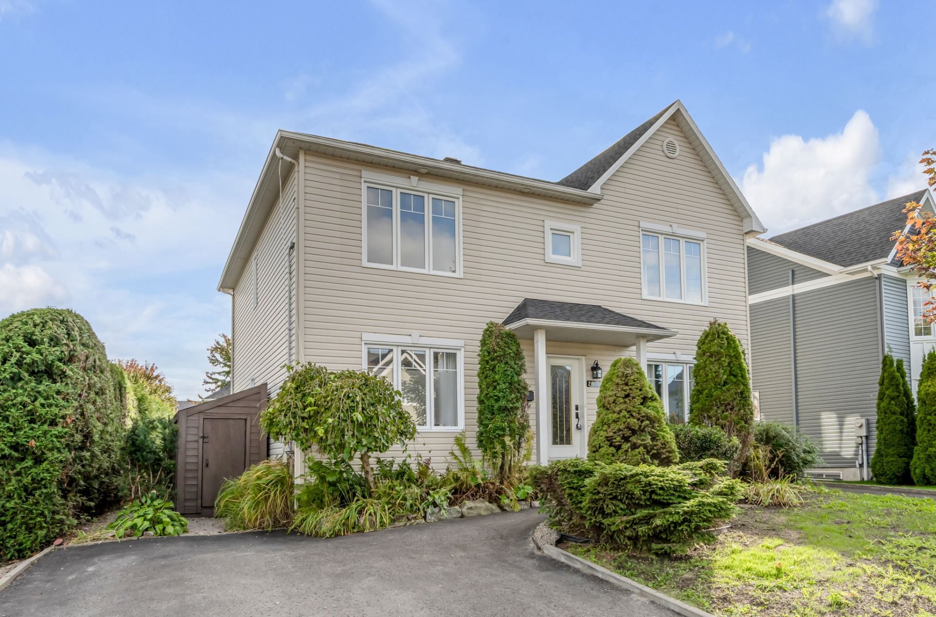 Front of Structure - 2635 Rue De La Rive-Boisée N., Québec (Les Rivières), QC