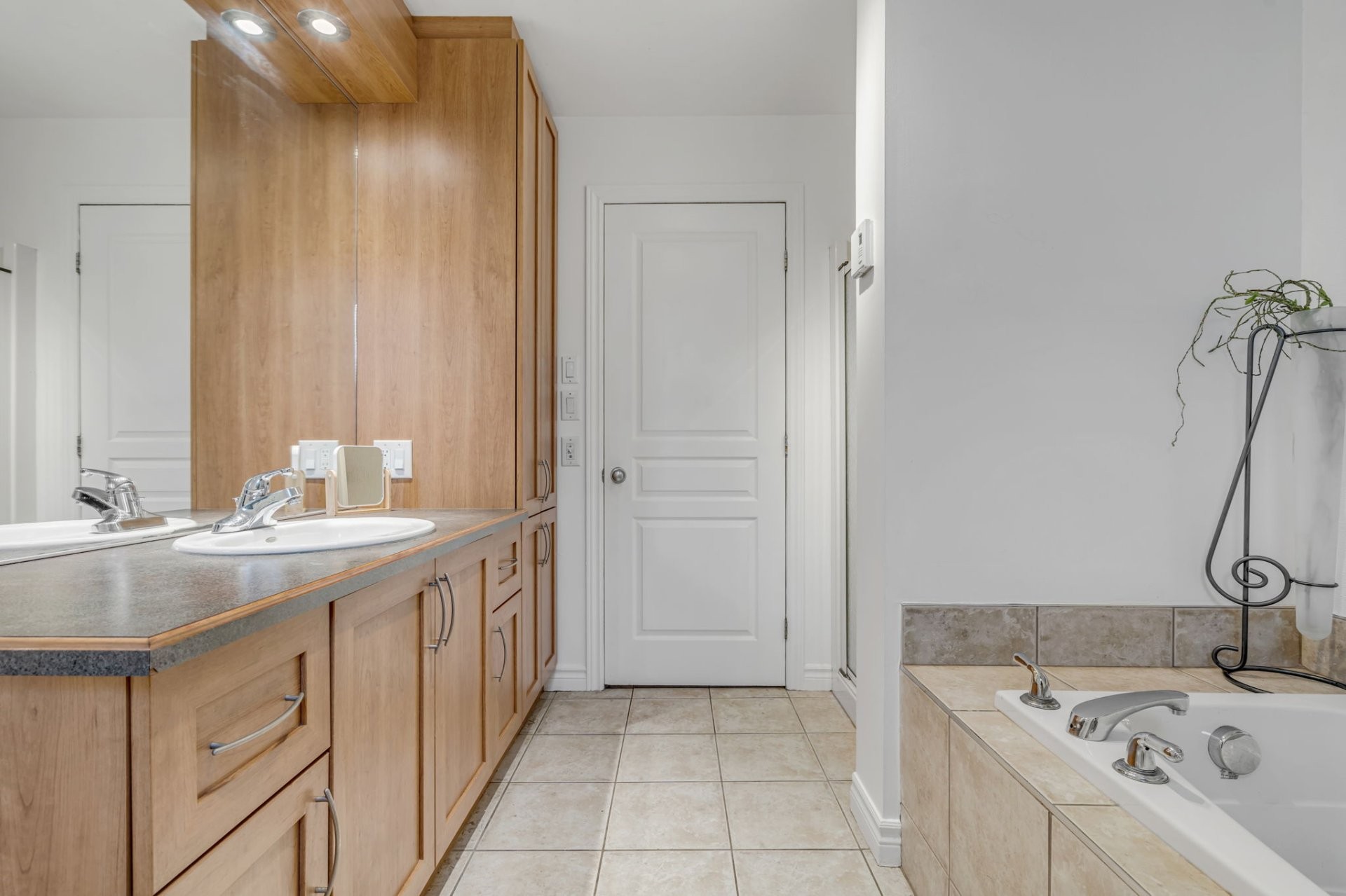 Bathroom - 2635 Rue De La Rive-Boisée N., Québec (Les Rivières), QC