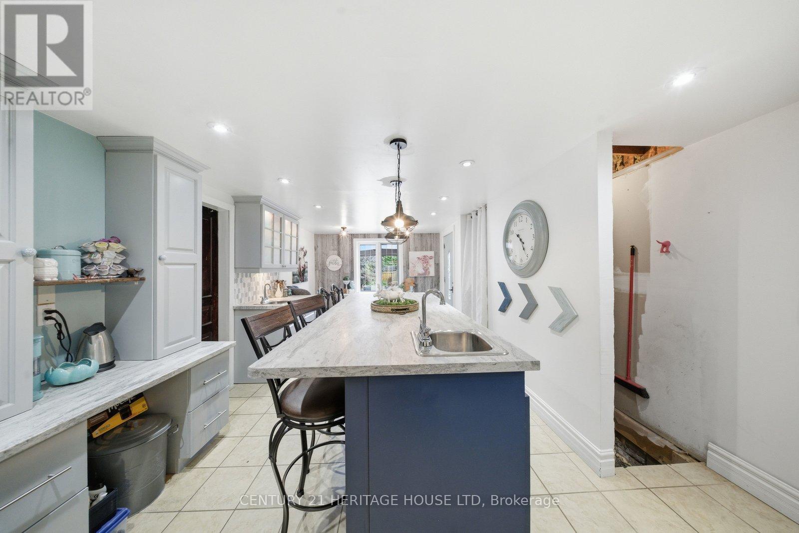 62 East Avenue, Brantford, ON