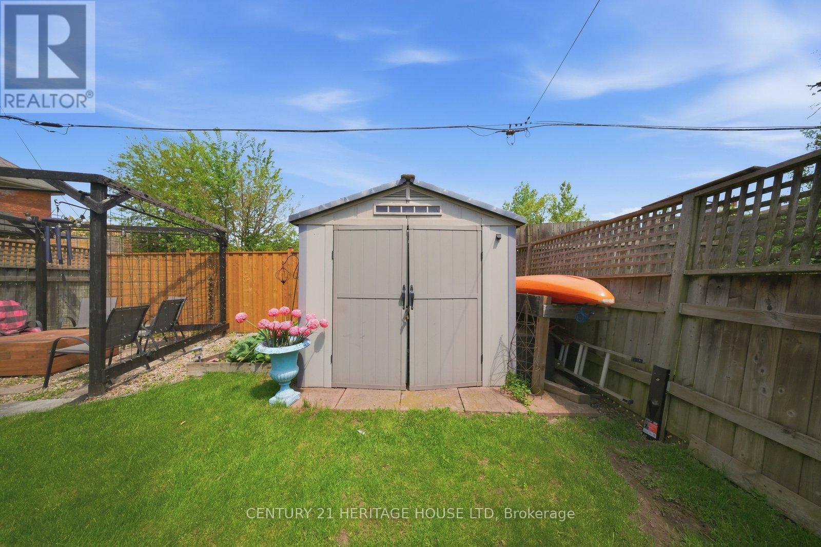 62 East Avenue, Brantford, ON