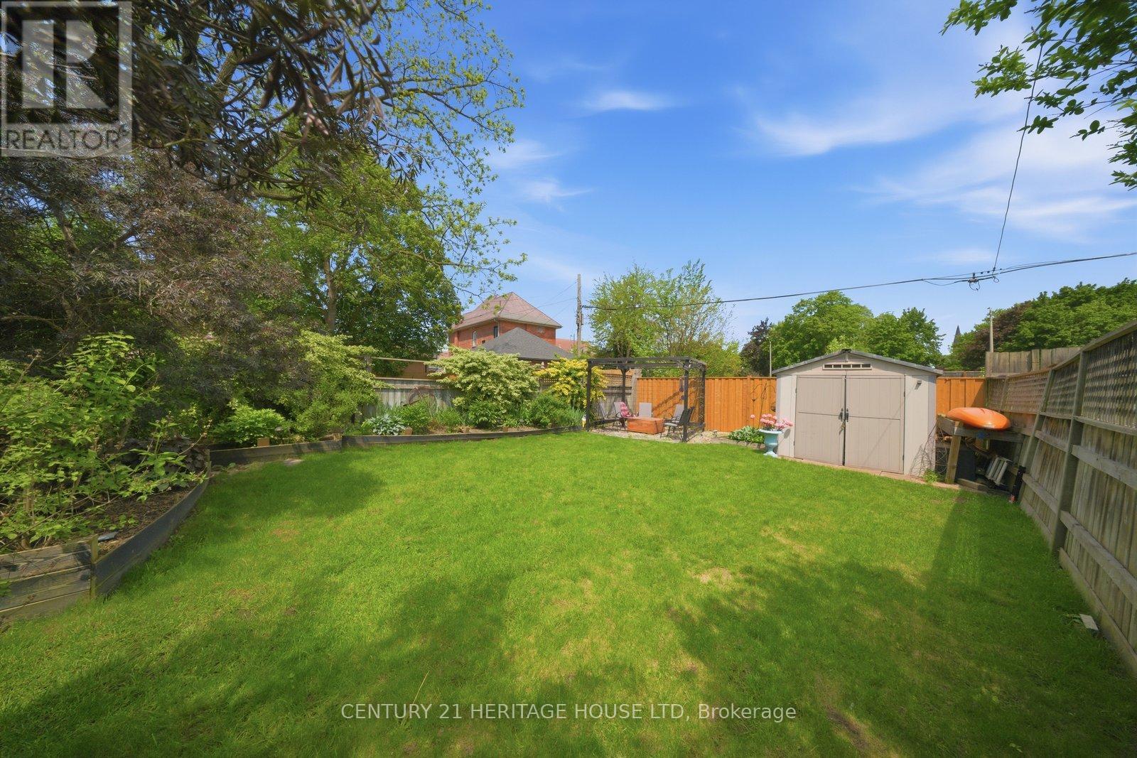 62 East Avenue, Brantford, ON