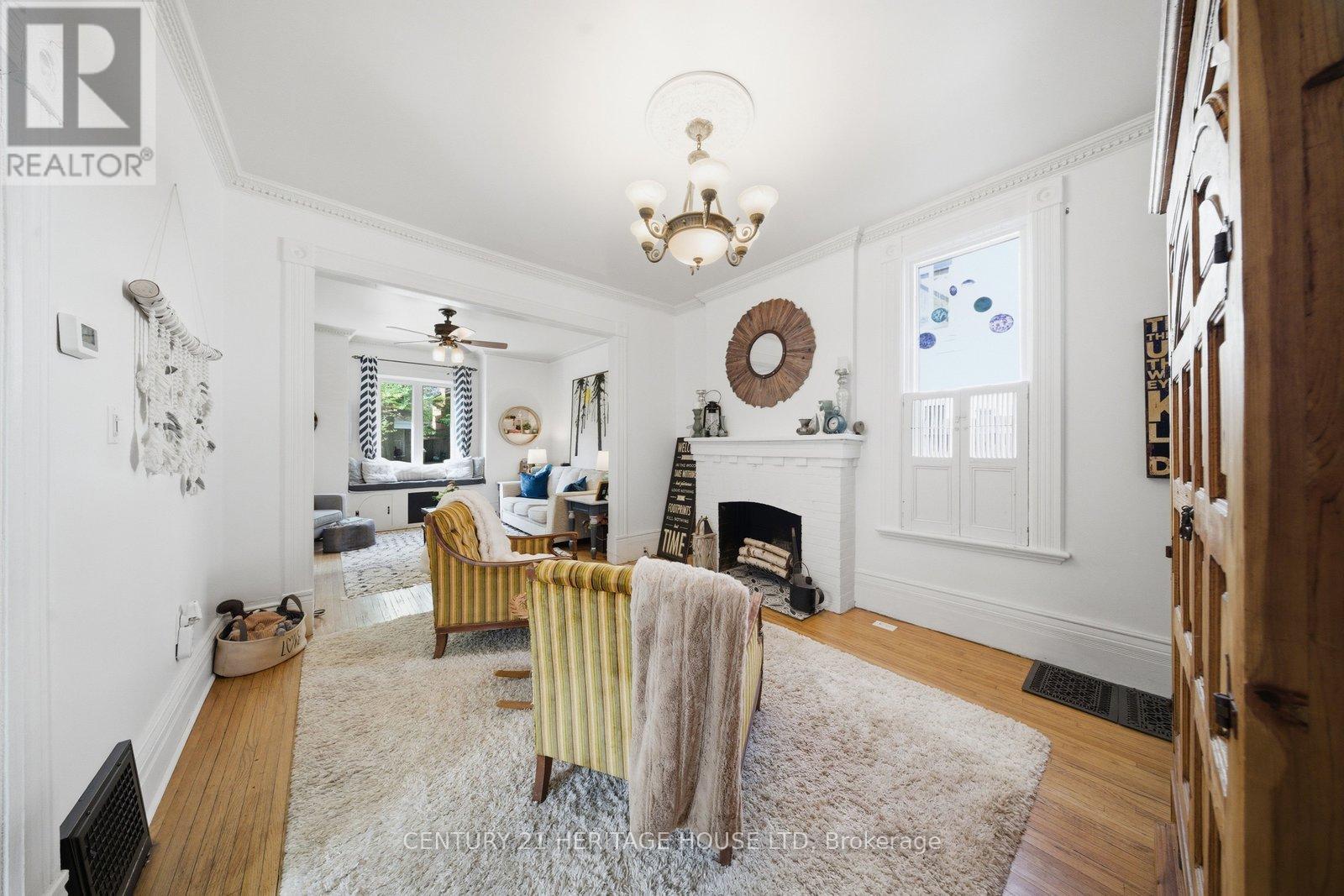 62 East Avenue, Brantford, ON