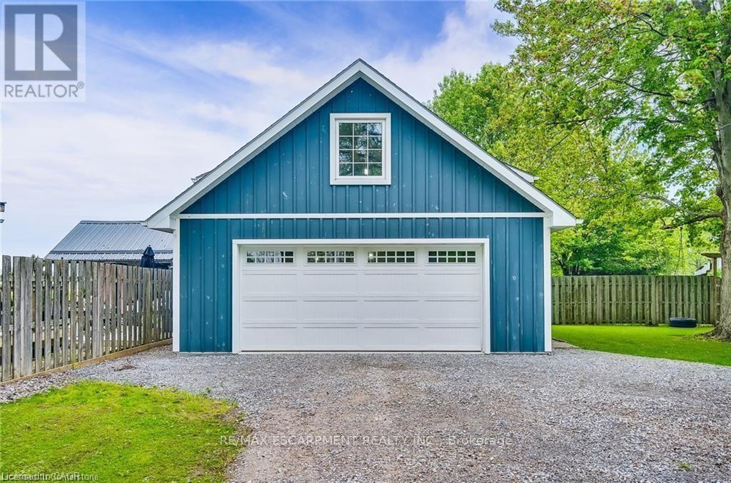 8 Beach Road, Haldimand, ON