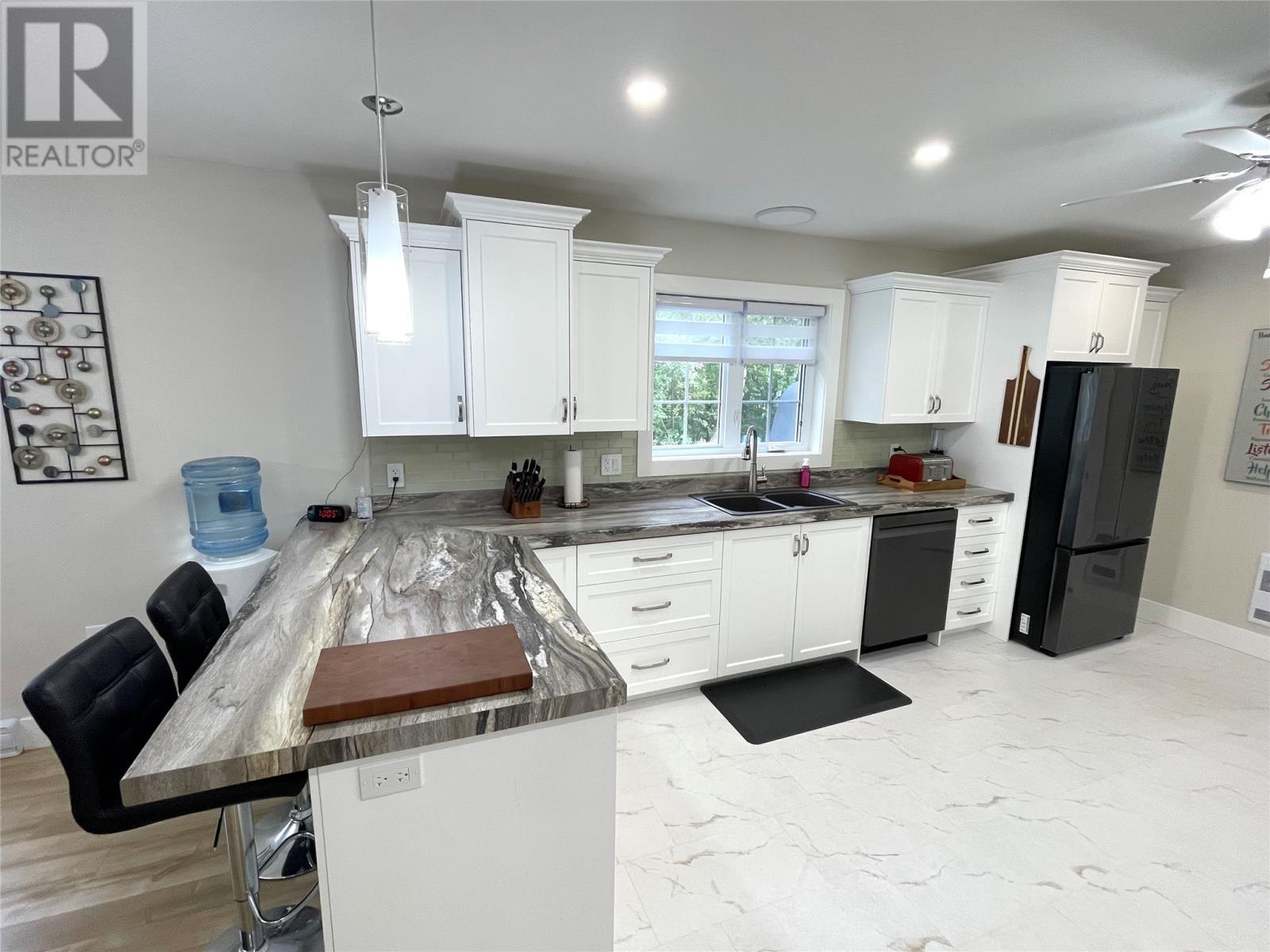 15 Twomey Drive, Botwood, NL