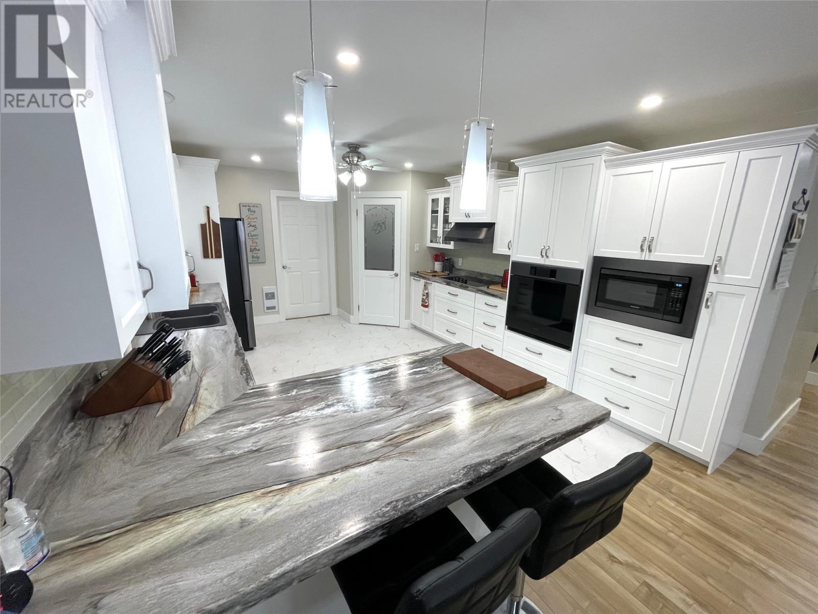 15 Twomey Drive, Botwood, NL