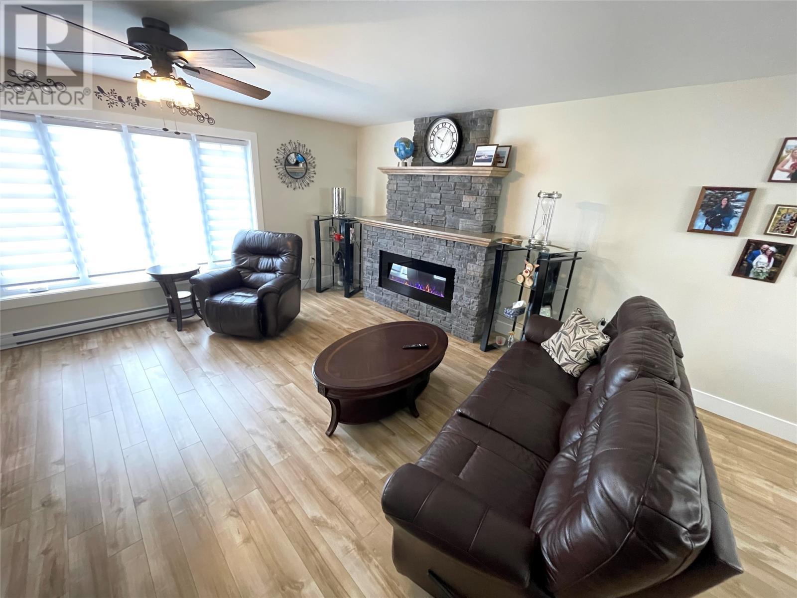 15 Twomey Drive, Botwood, NL