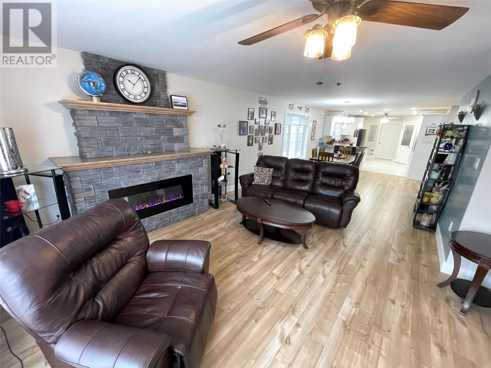 15 Twomey Drive, Botwood, NL