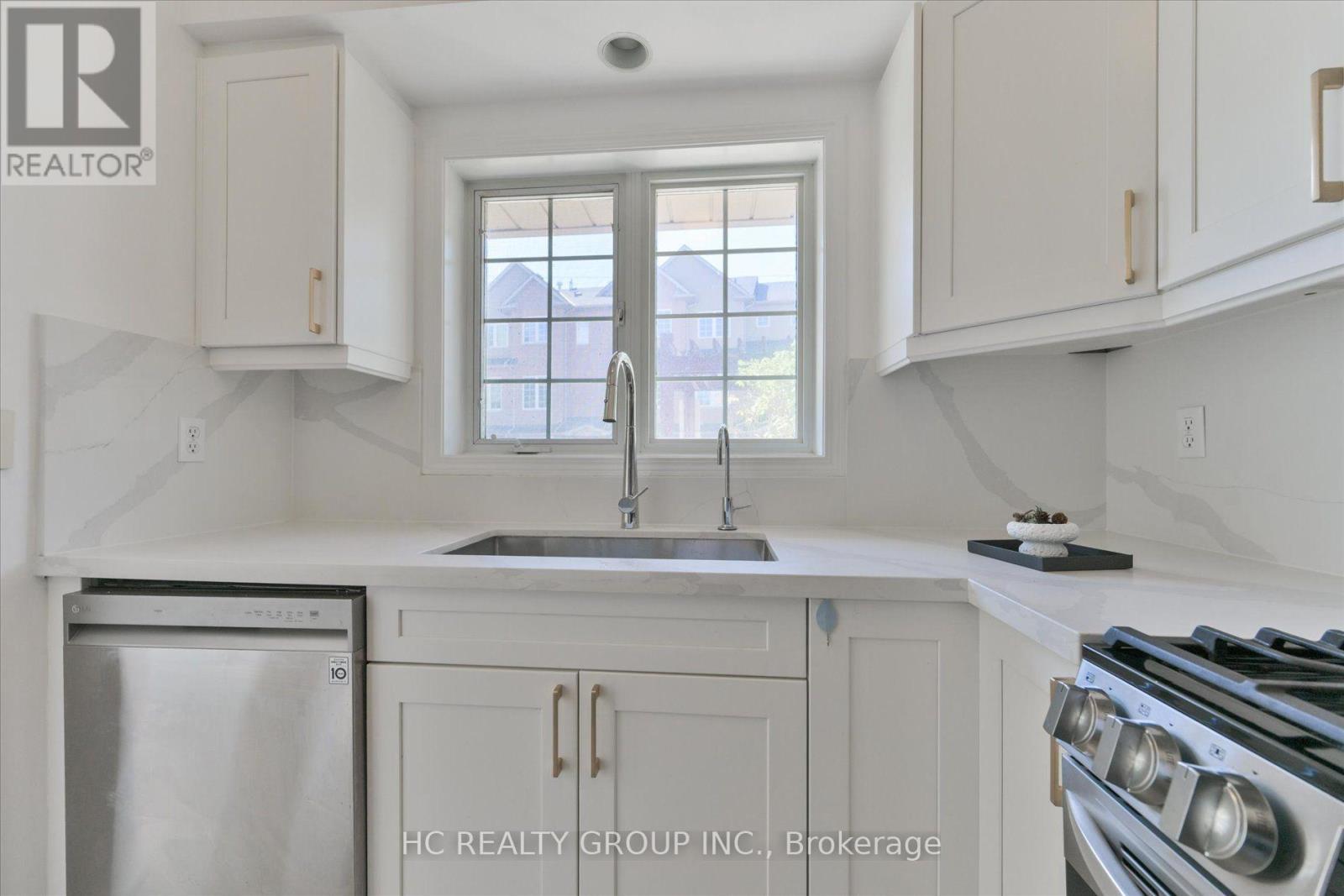 6 - 5 St Moritz Way, Markham, ON