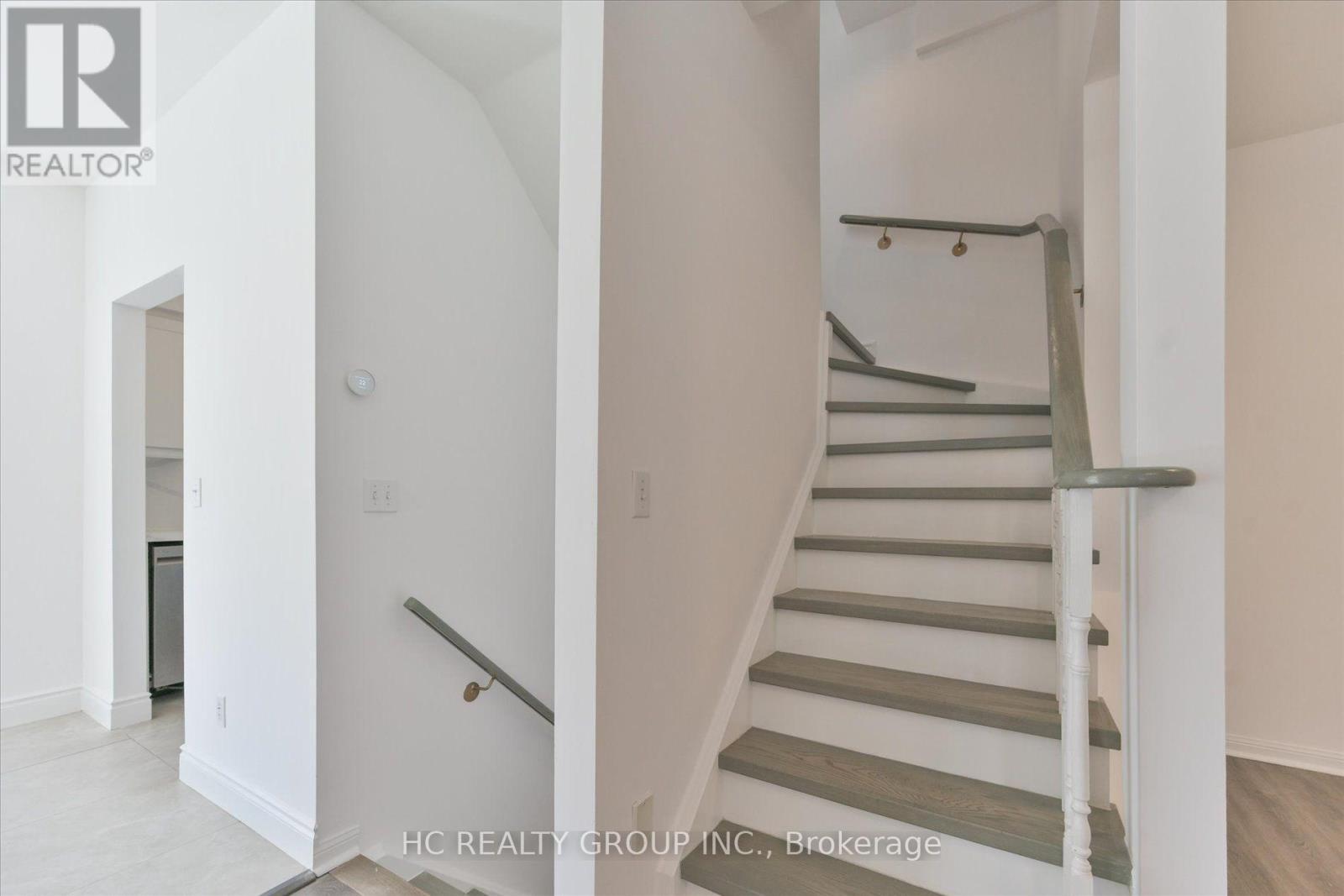 6 - 5 St Moritz Way, Markham, ON