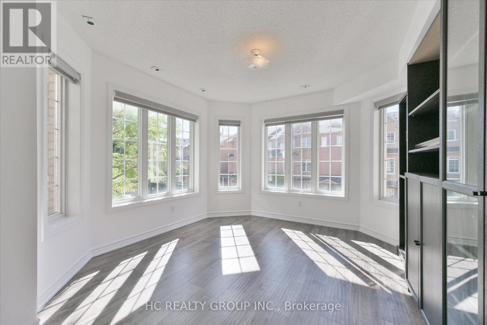 6 - 5 St Moritz Way, Markham, ON