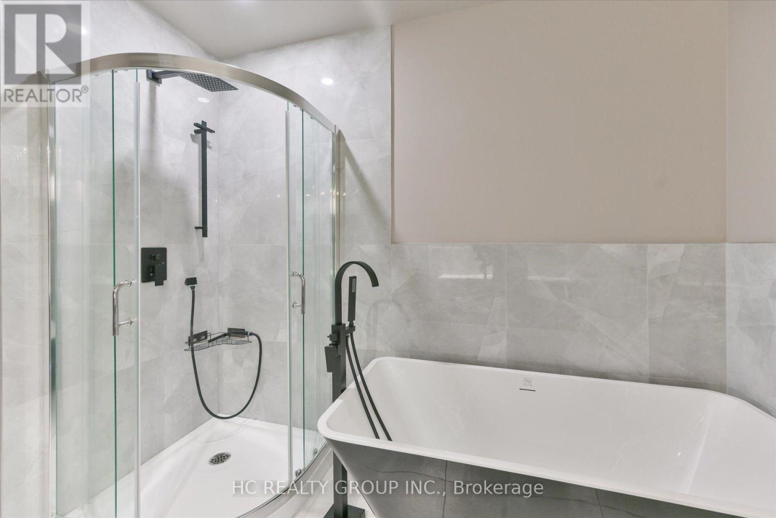6 - 5 St Moritz Way, Markham, ON