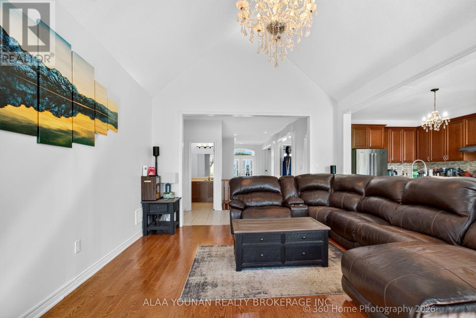 FAMILY ROOM - 140 Copeland Crescent, Innisfil, ON