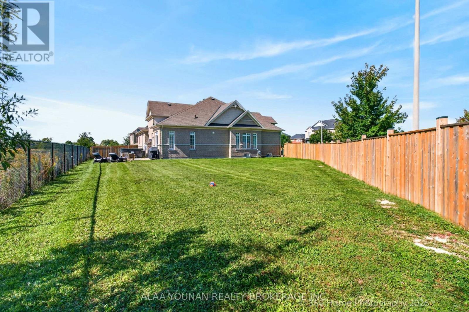 END OF BACKYARD - 140 Copeland Crescent, Innisfil, ON