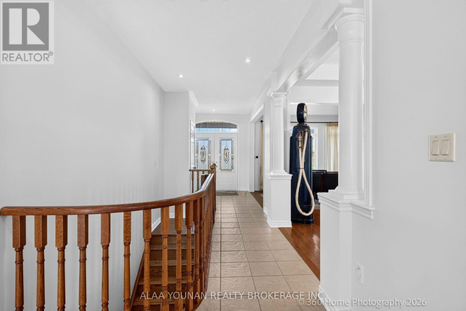 FRON AND STAIRS - 140 Copeland Crescent, Innisfil, ON