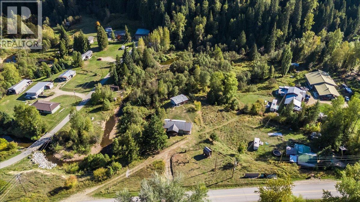 3168 Pass Creek Road, Crescent Valley, BC