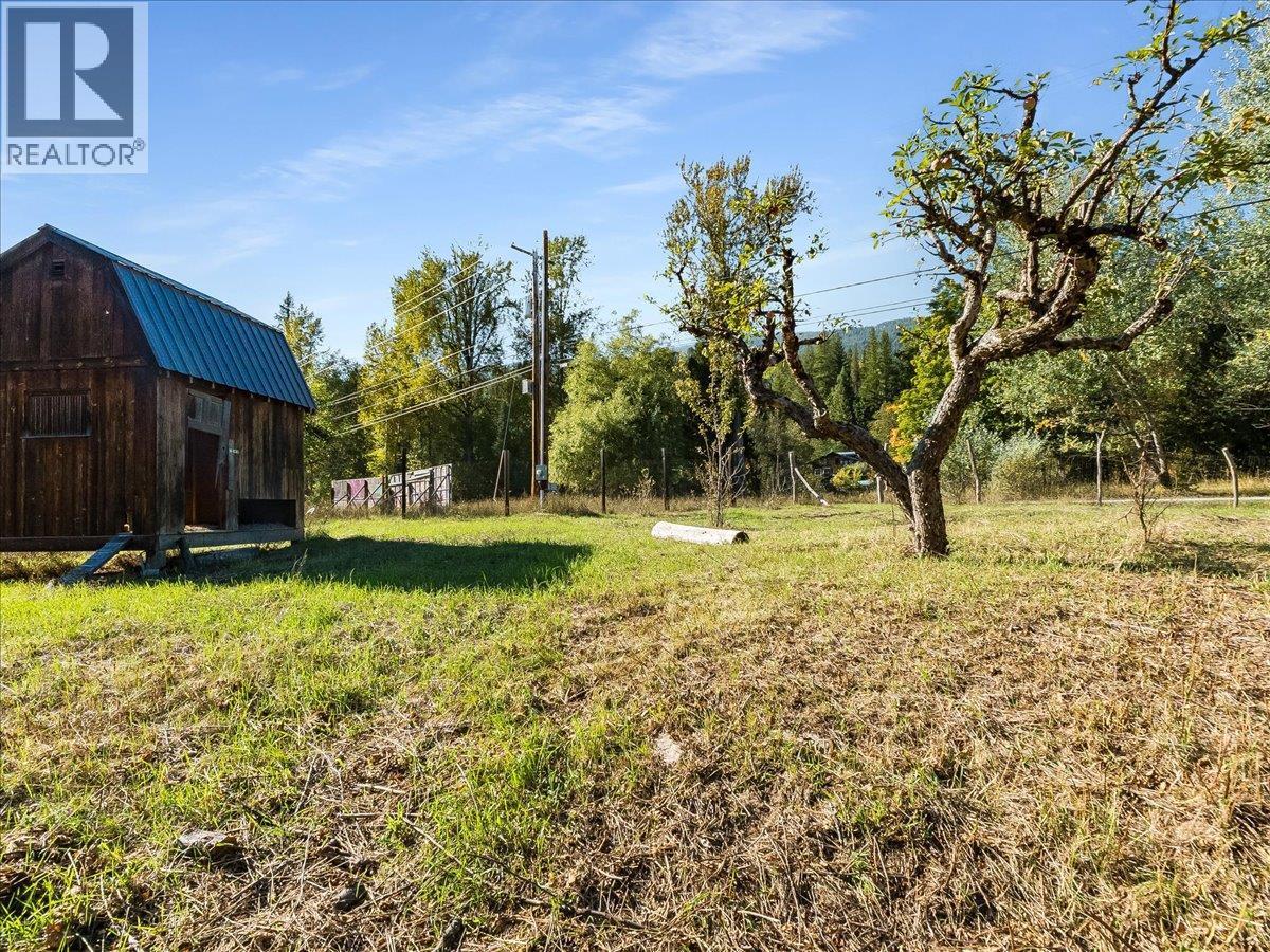 3168 Pass Creek Road, Crescent Valley, BC