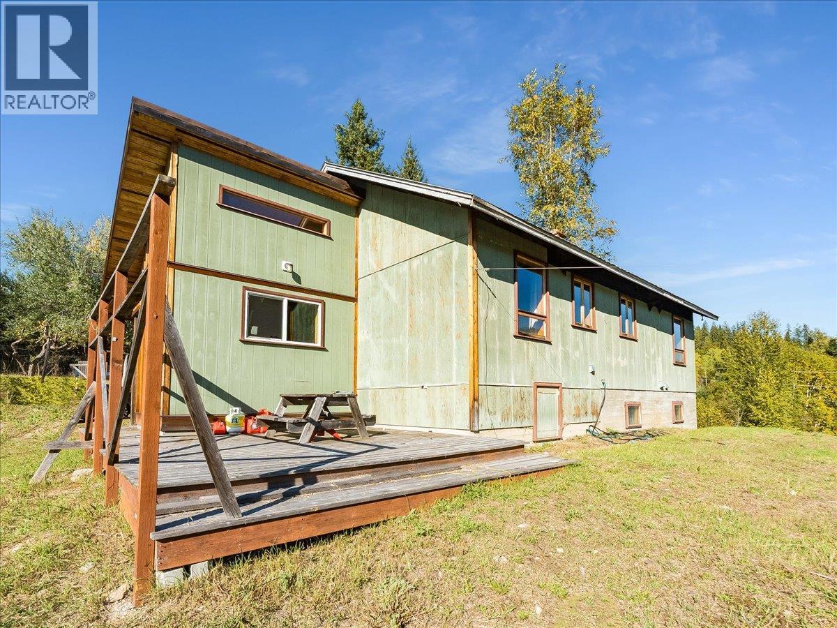 3168 Pass Creek Road, Crescent Valley, BC
