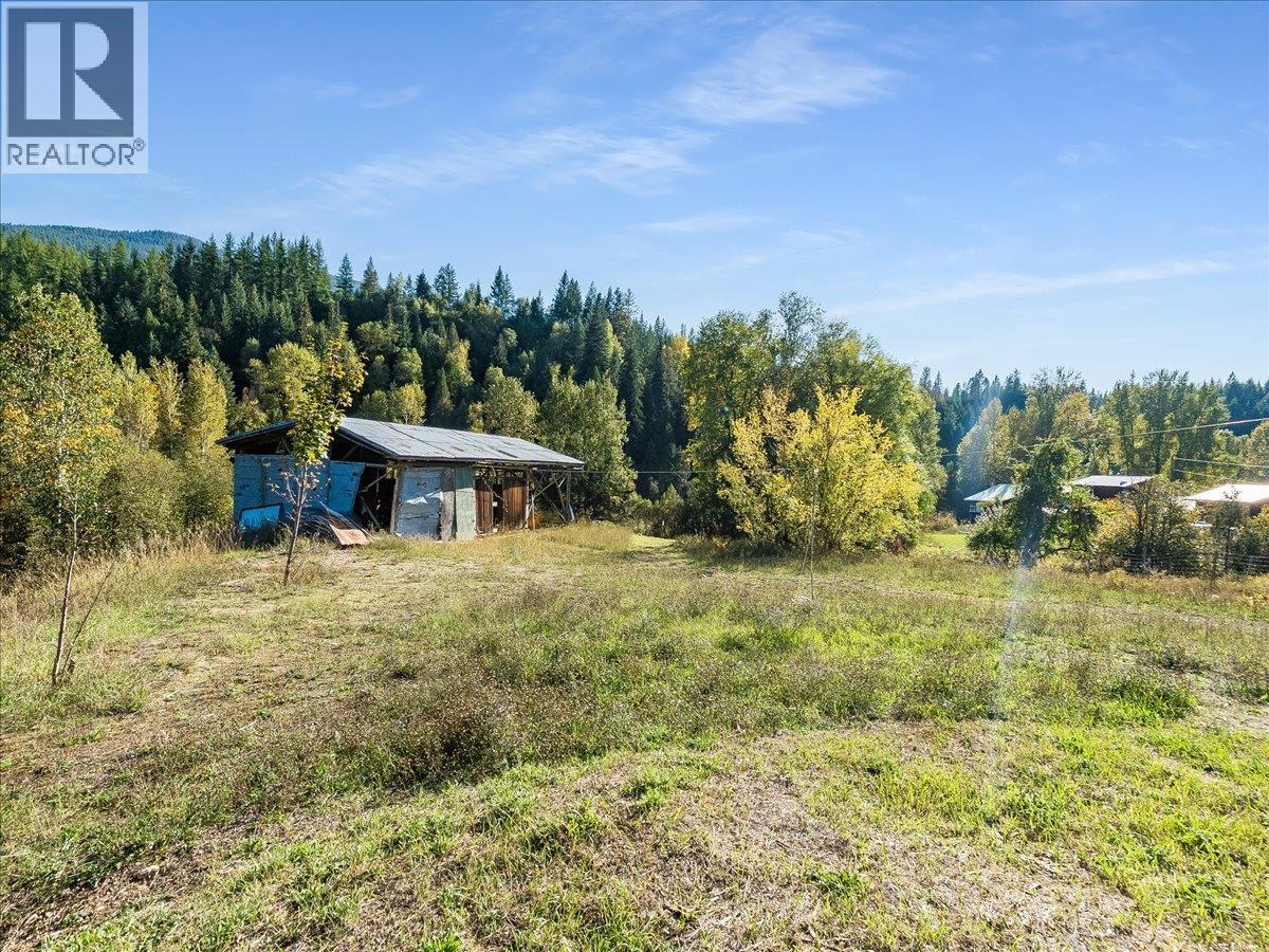 3168 Pass Creek Road, Crescent Valley, BC