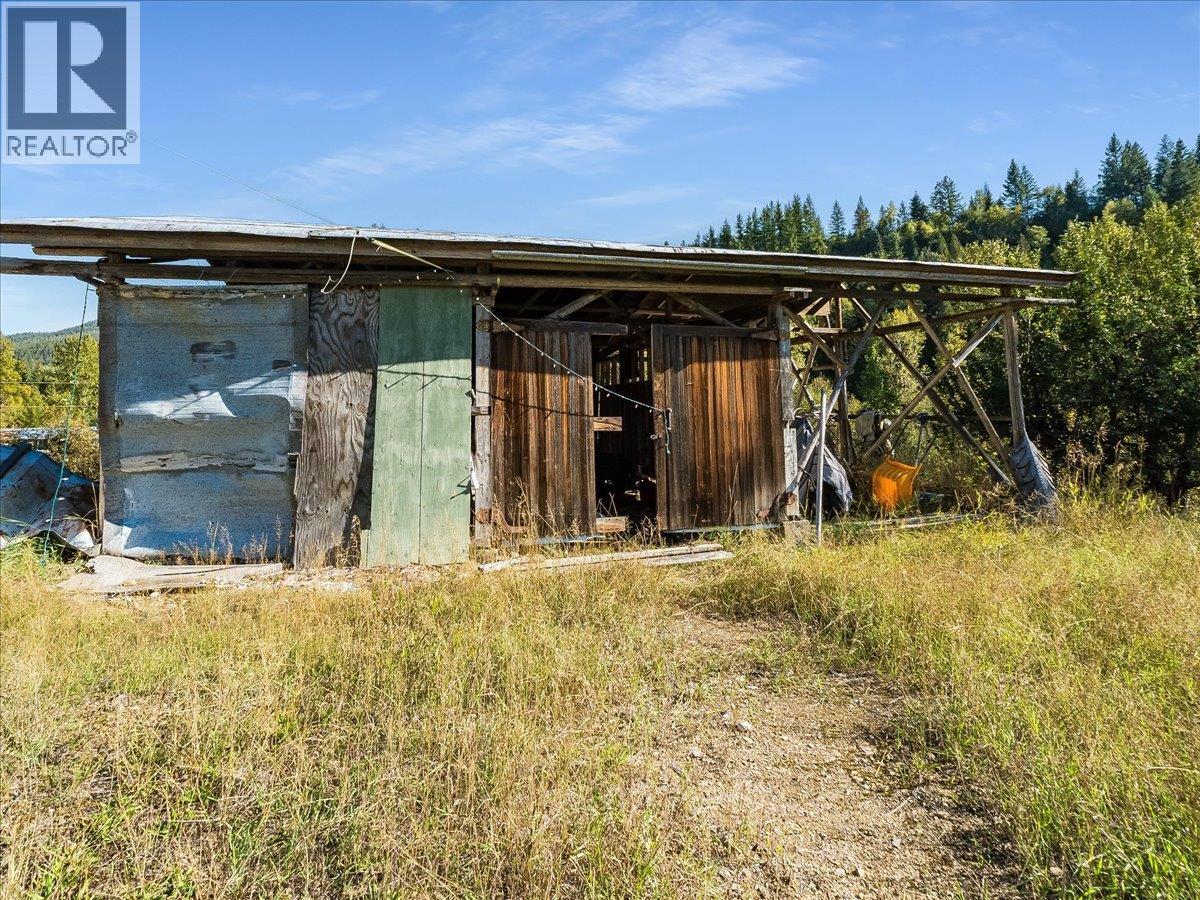 3168 Pass Creek Road, Crescent Valley, BC
