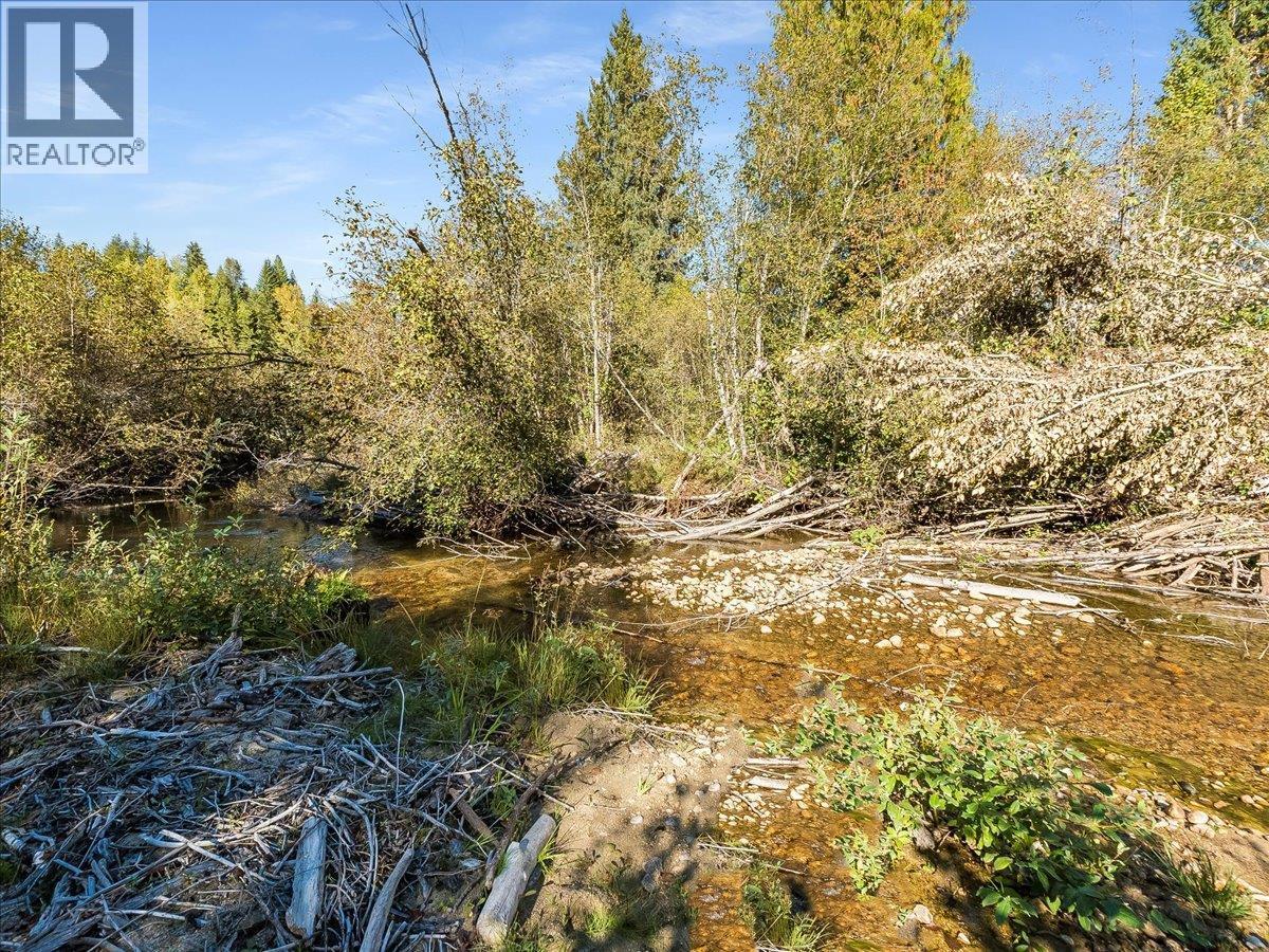 3168 Pass Creek Road, Crescent Valley, BC