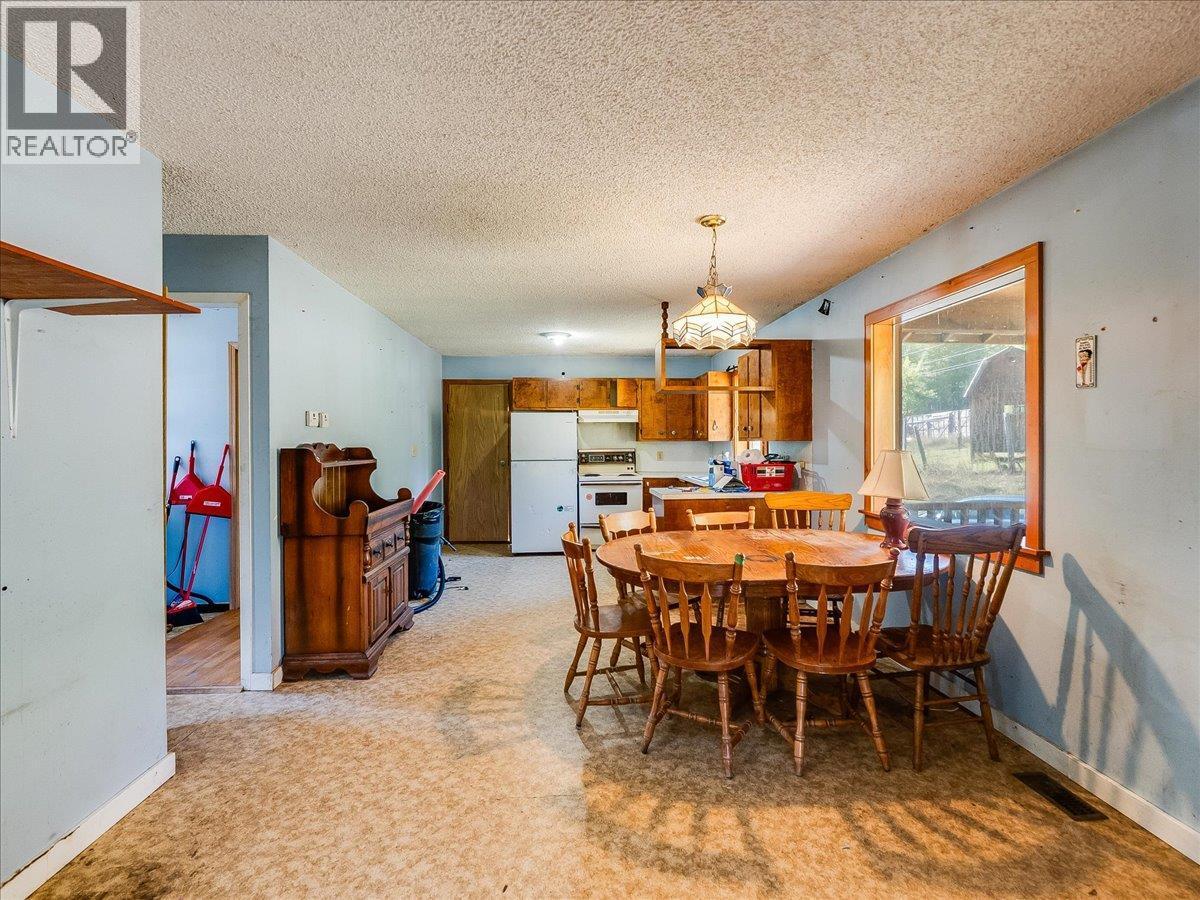 3168 Pass Creek Road, Crescent Valley, BC