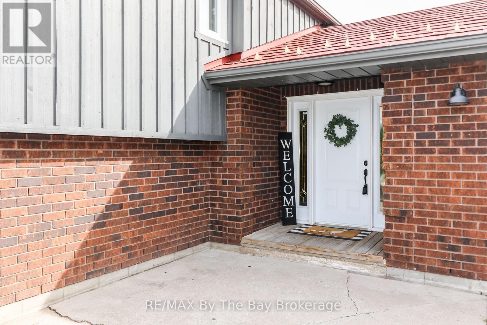 2 Red Oak, Covered Front Entrance - 2 Red Oak Drive, Wasaga Beach, ON