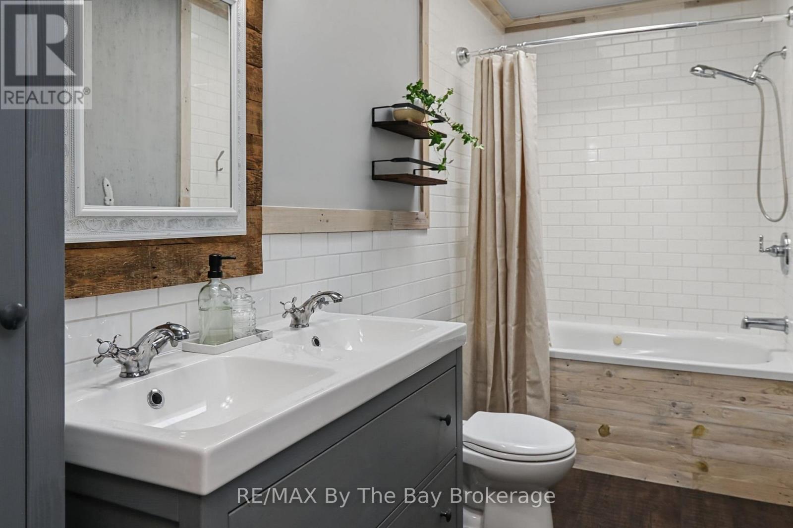 Updated Main Floor 4 Piece with Double Sinks - 2 Red Oak Drive, Wasaga Beach, ON