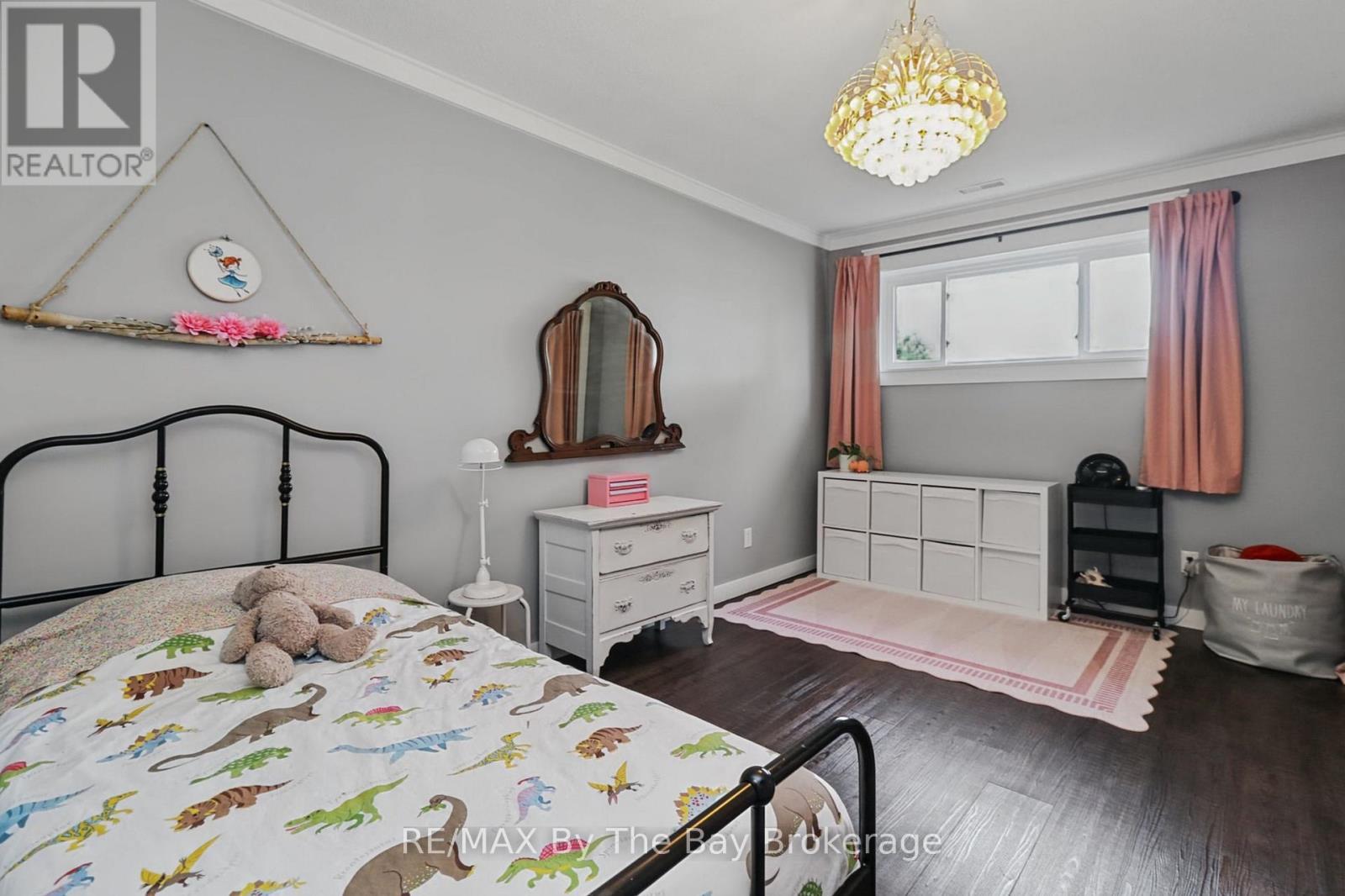 2nd Lower Level bedroom - 2 Red Oak Drive, Wasaga Beach, ON