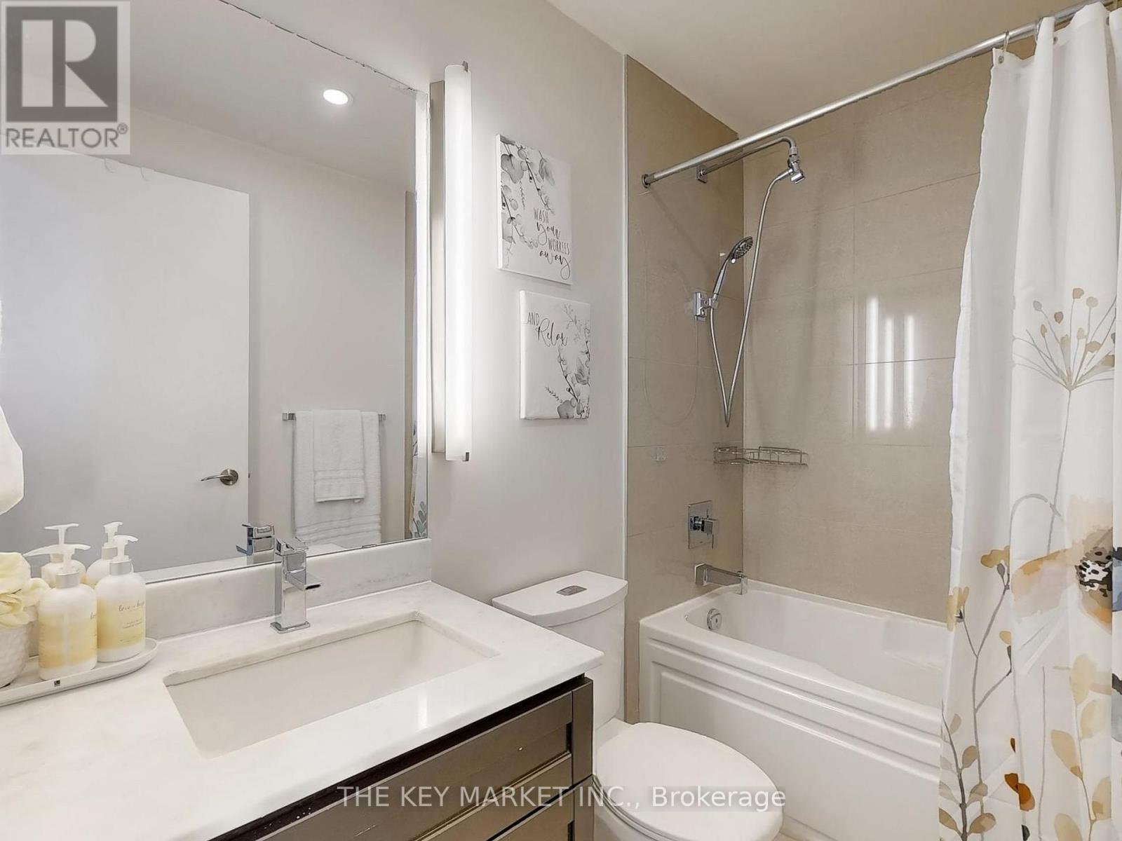 217 - 21 Clairtrell Road, Toronto, ON