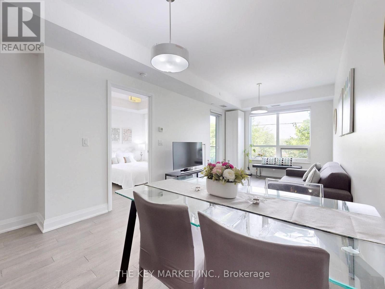 217 - 21 Clairtrell Road, Toronto, ON