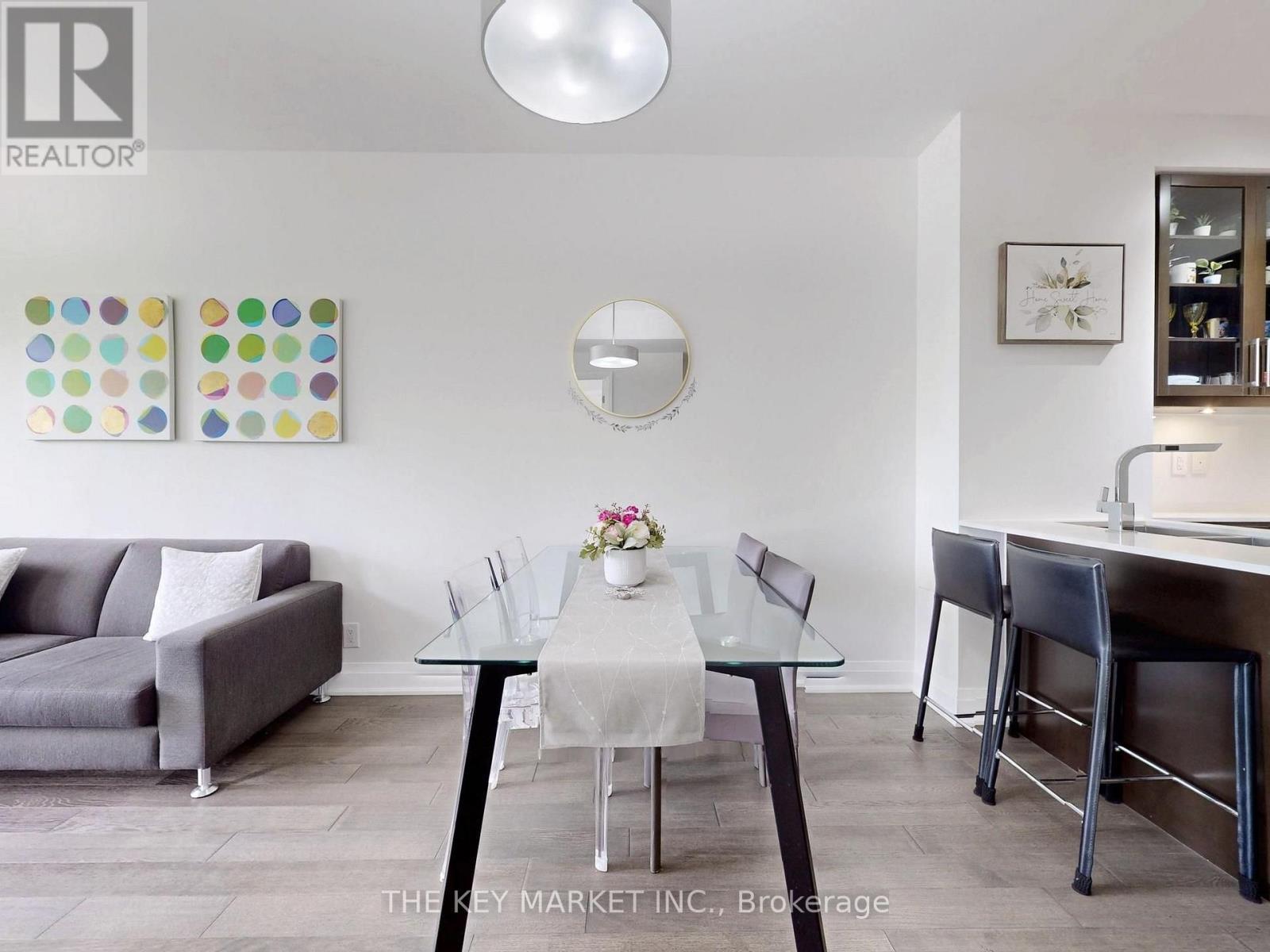 217 - 21 Clairtrell Road, Toronto, ON