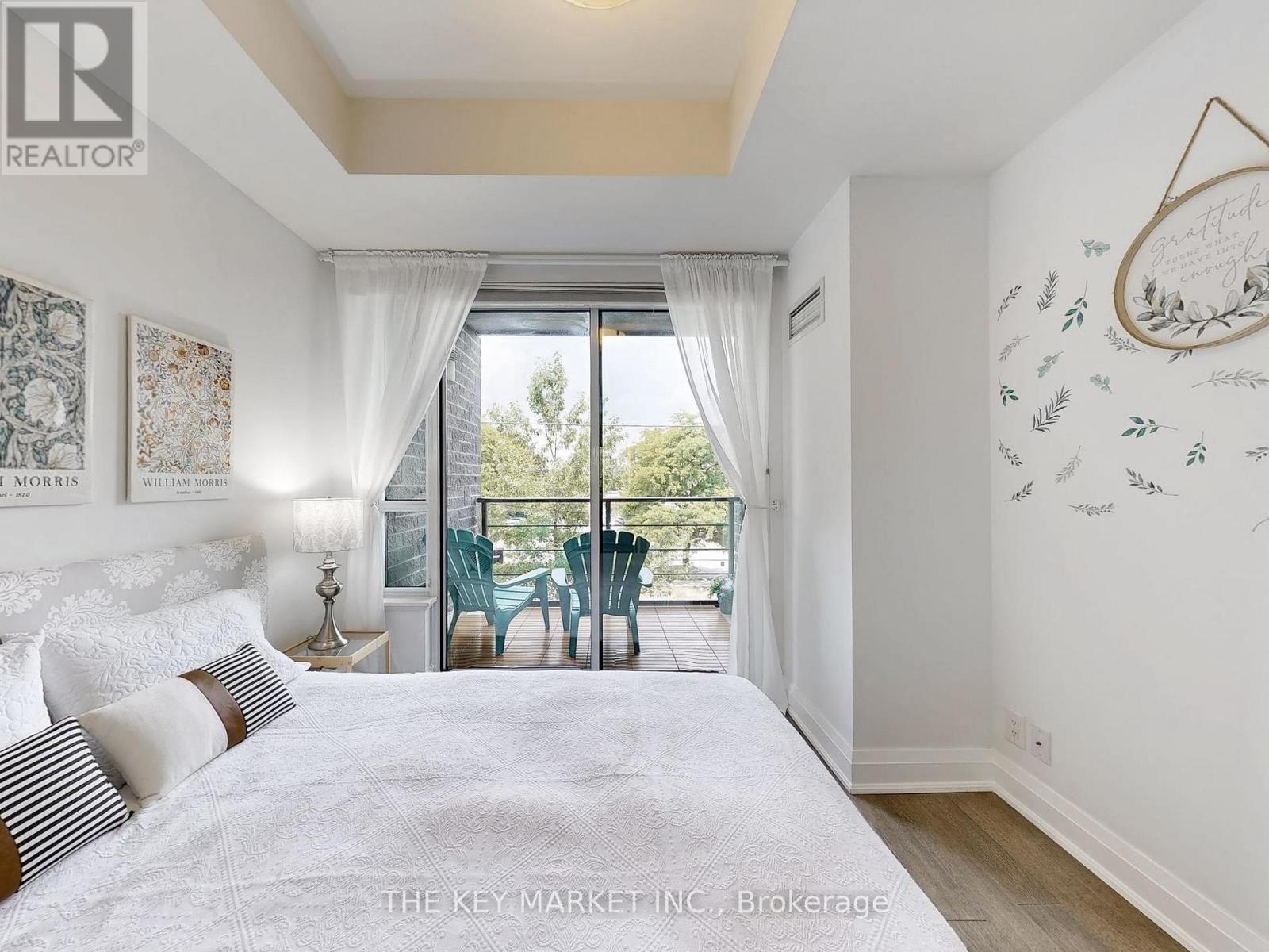 217 - 21 Clairtrell Road, Toronto, ON