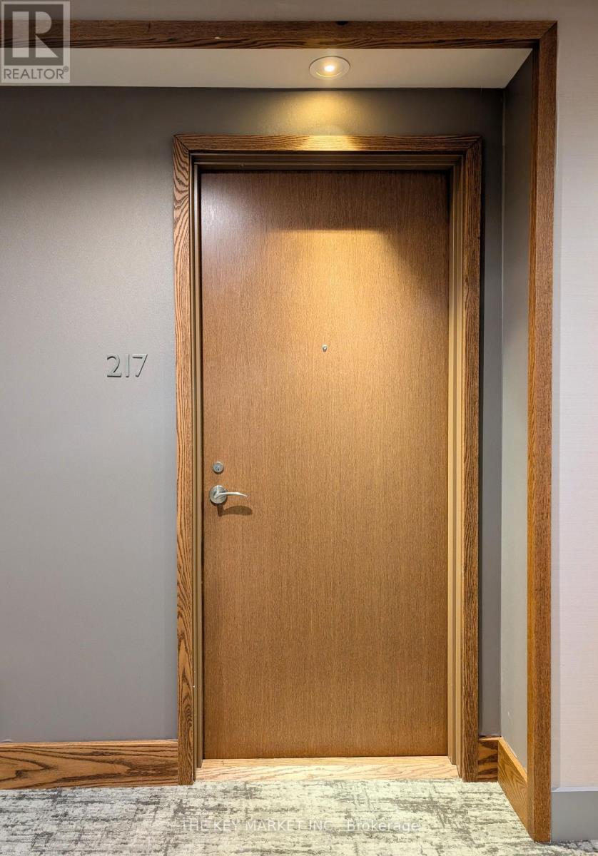 217 - 21 Clairtrell Road, Toronto, ON