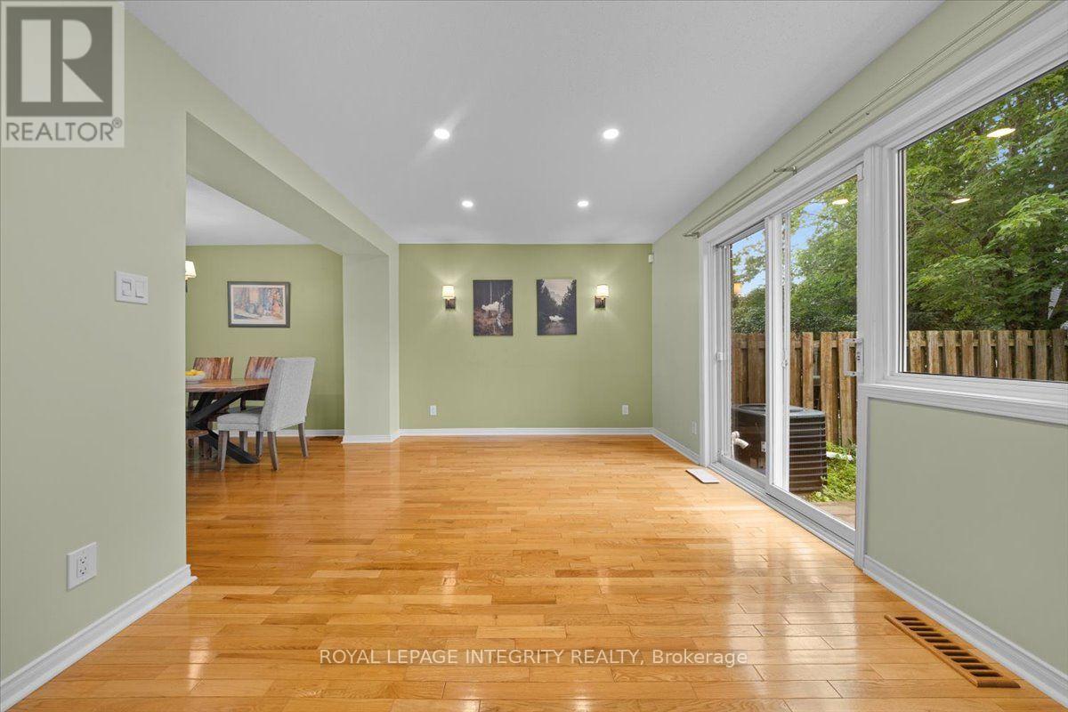 69 Royal Field Crescent, Ottawa, ON