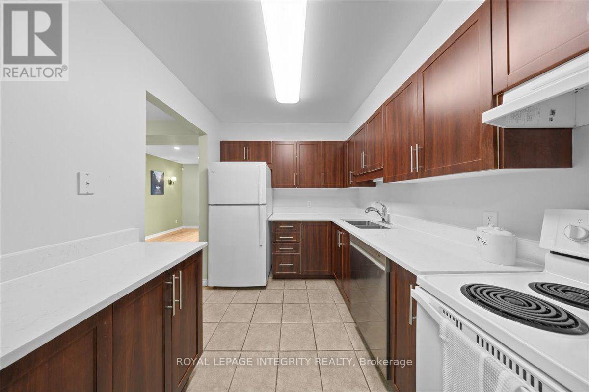 69 Royal Field Crescent, Ottawa, ON