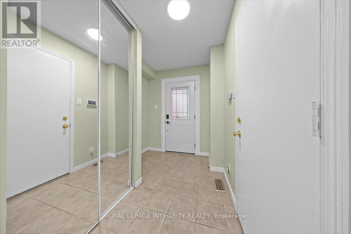 69 Royal Field Crescent, Ottawa, ON