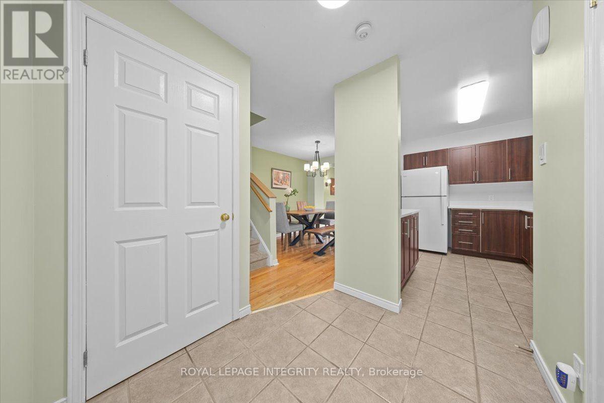 69 Royal Field Crescent, Ottawa, ON