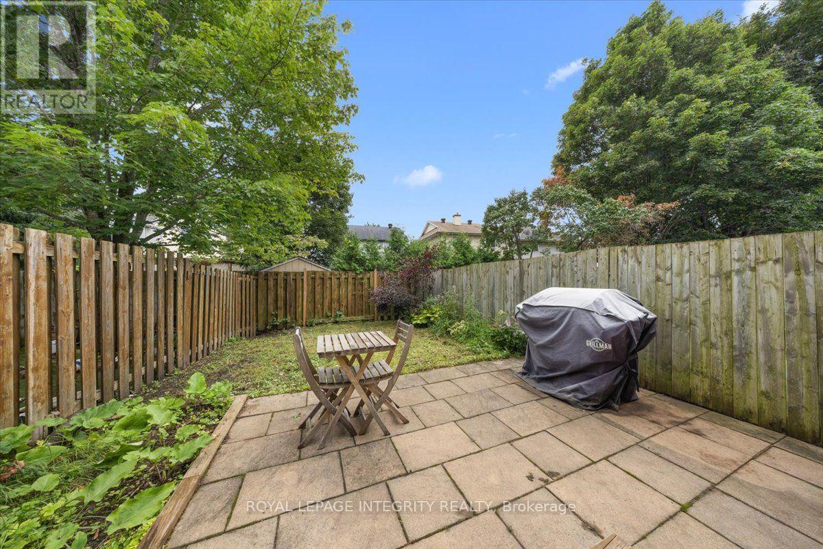 69 Royal Field Crescent, Ottawa, ON