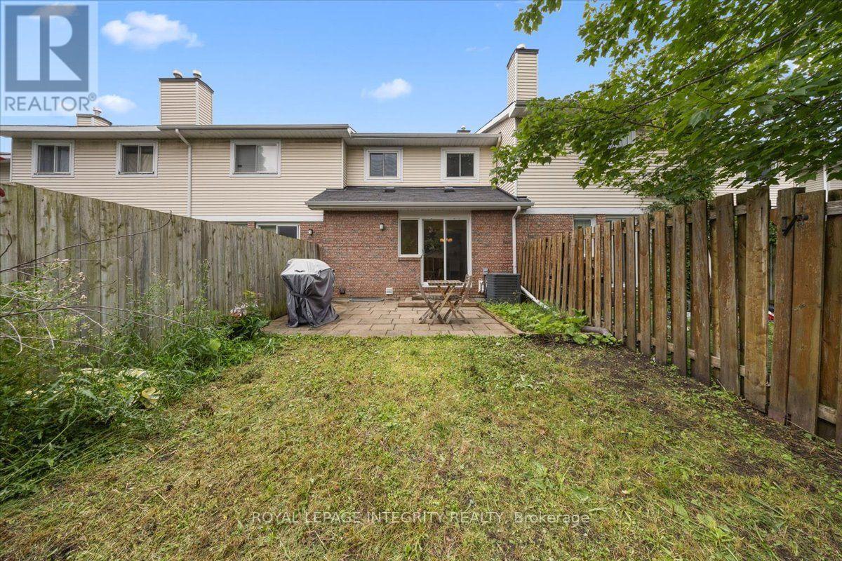 69 Royal Field Crescent, Ottawa, ON