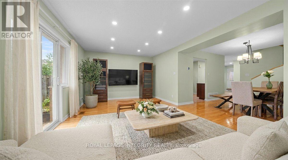 69 Royal Field Crescent, Ottawa, ON