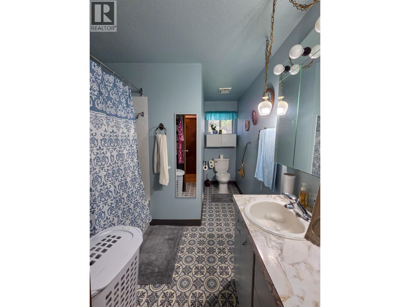 21741 Hamlet Frontage Road, Topley, BC