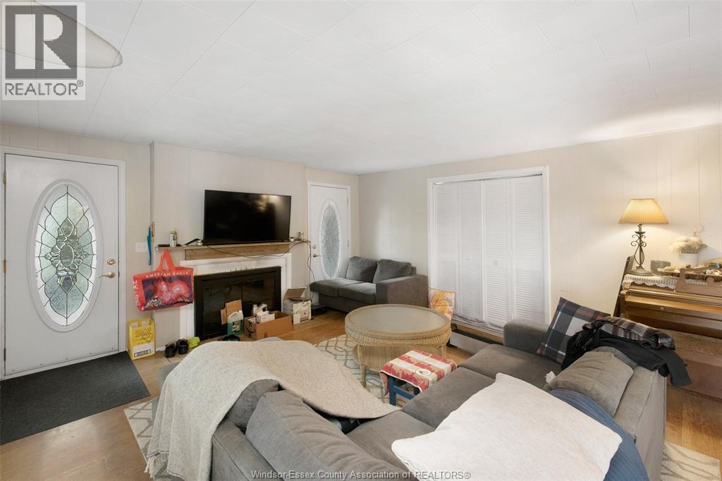 942 Erie Avenue, Kingsville, ON