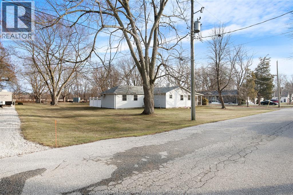 942 Erie Avenue, Kingsville, ON
