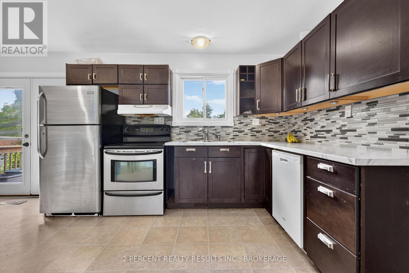 1046 Pinewood Place, Kingston (City Northwest), ON