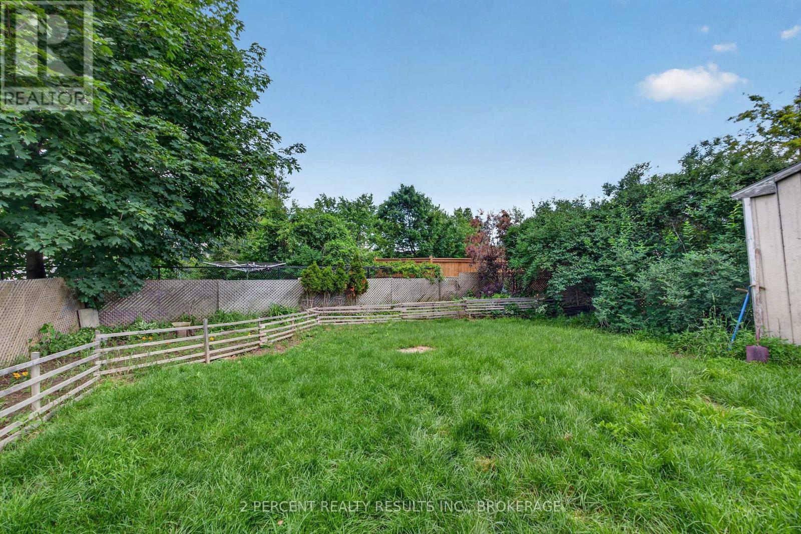 1046 Pinewood Place, Kingston (City Northwest), ON