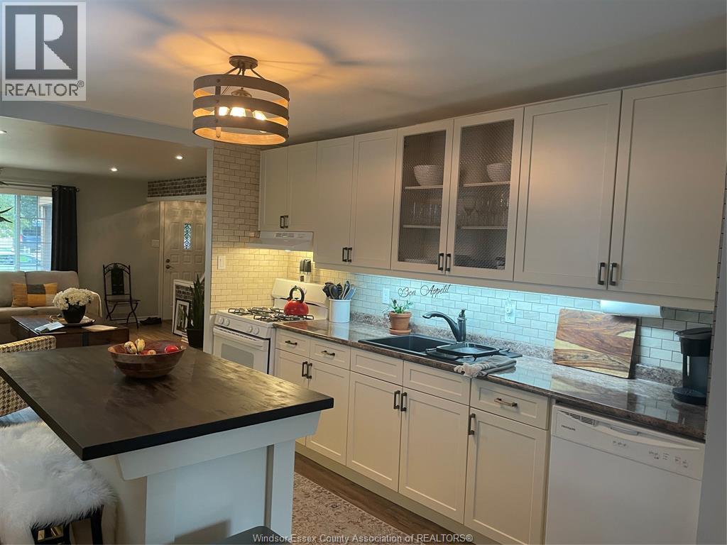 1914 Westcott Road, Windsor, ON