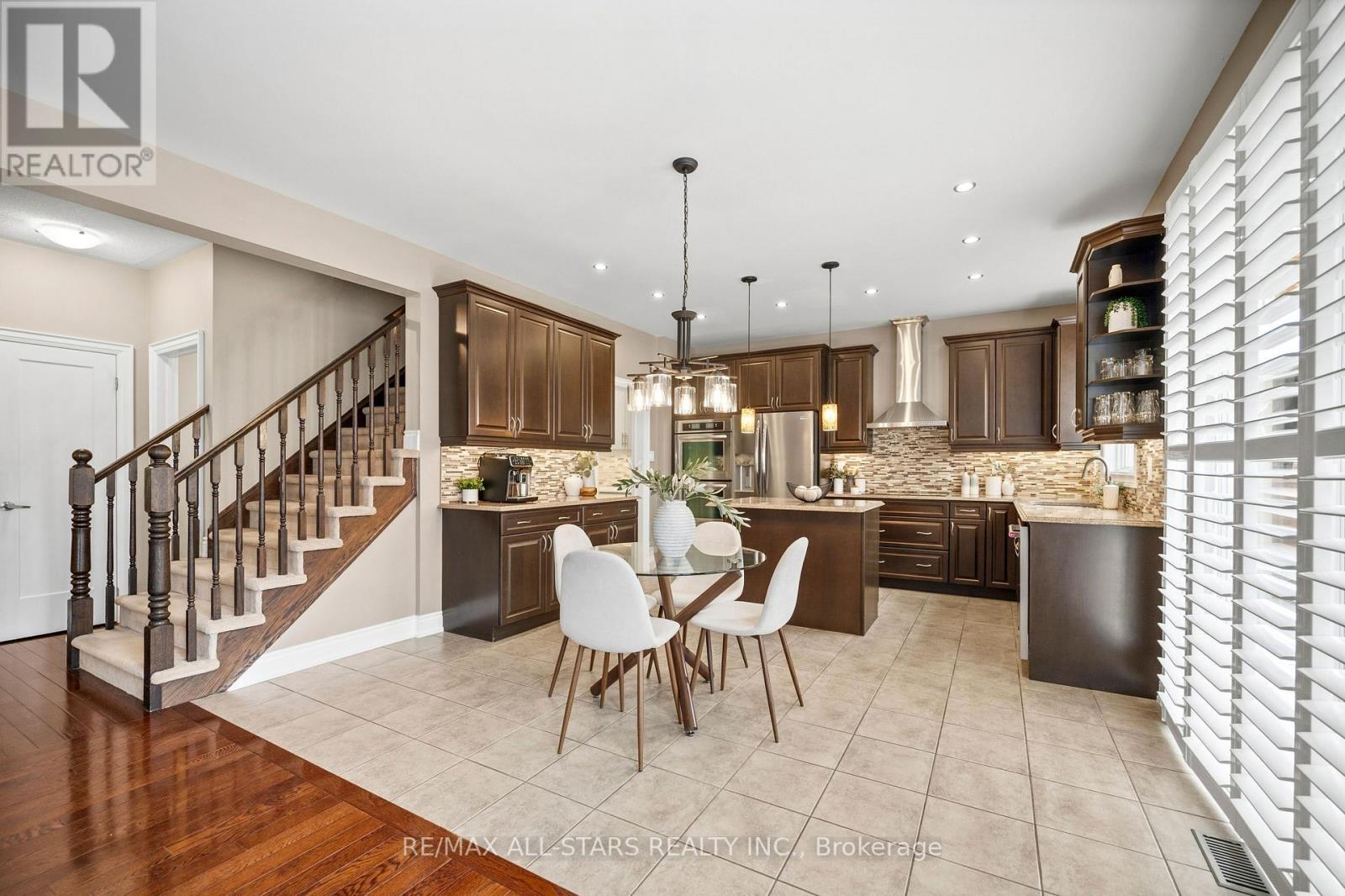 331 Inman Heights, Milton, ON