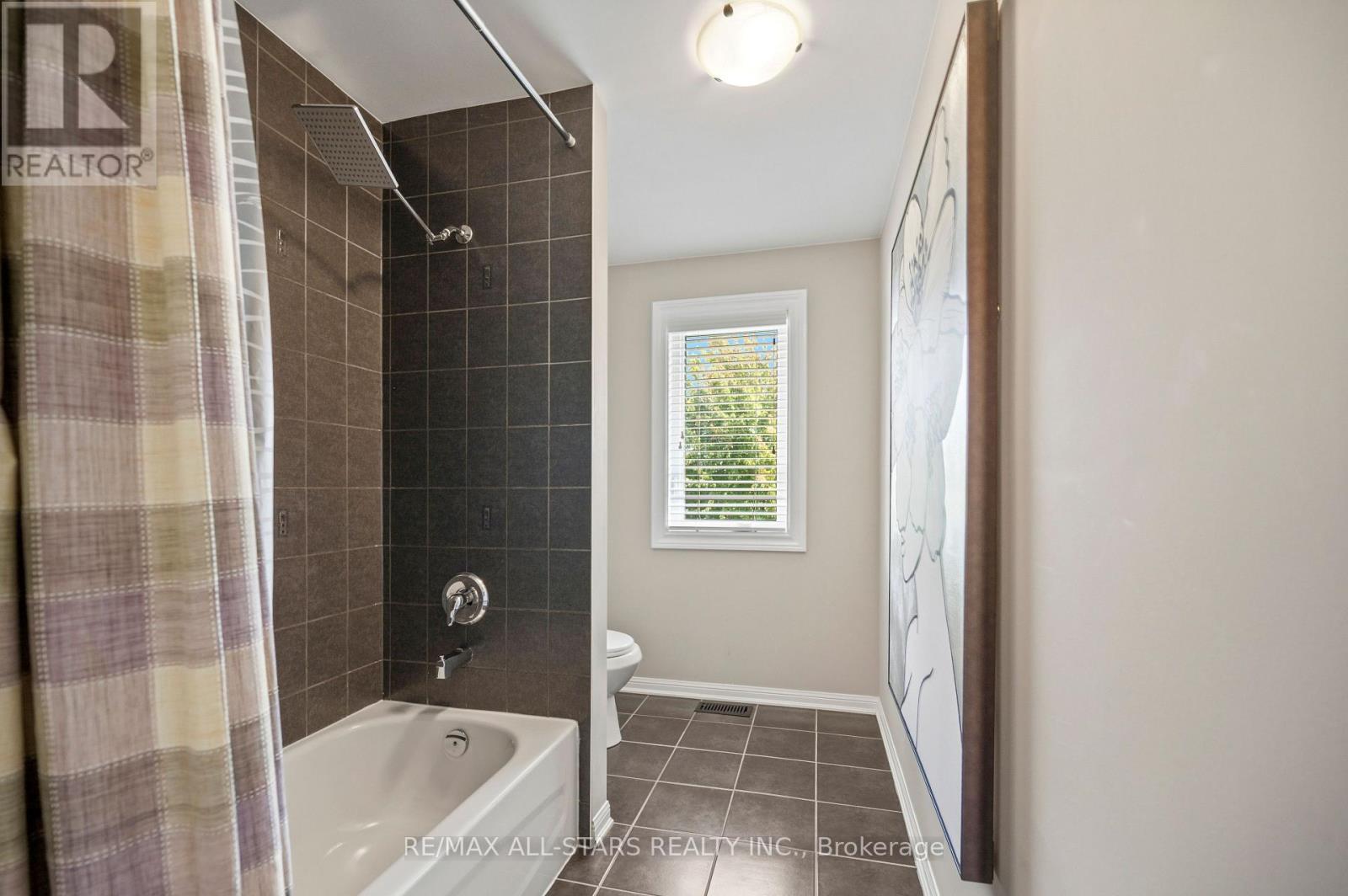331 Inman Heights, Milton, ON