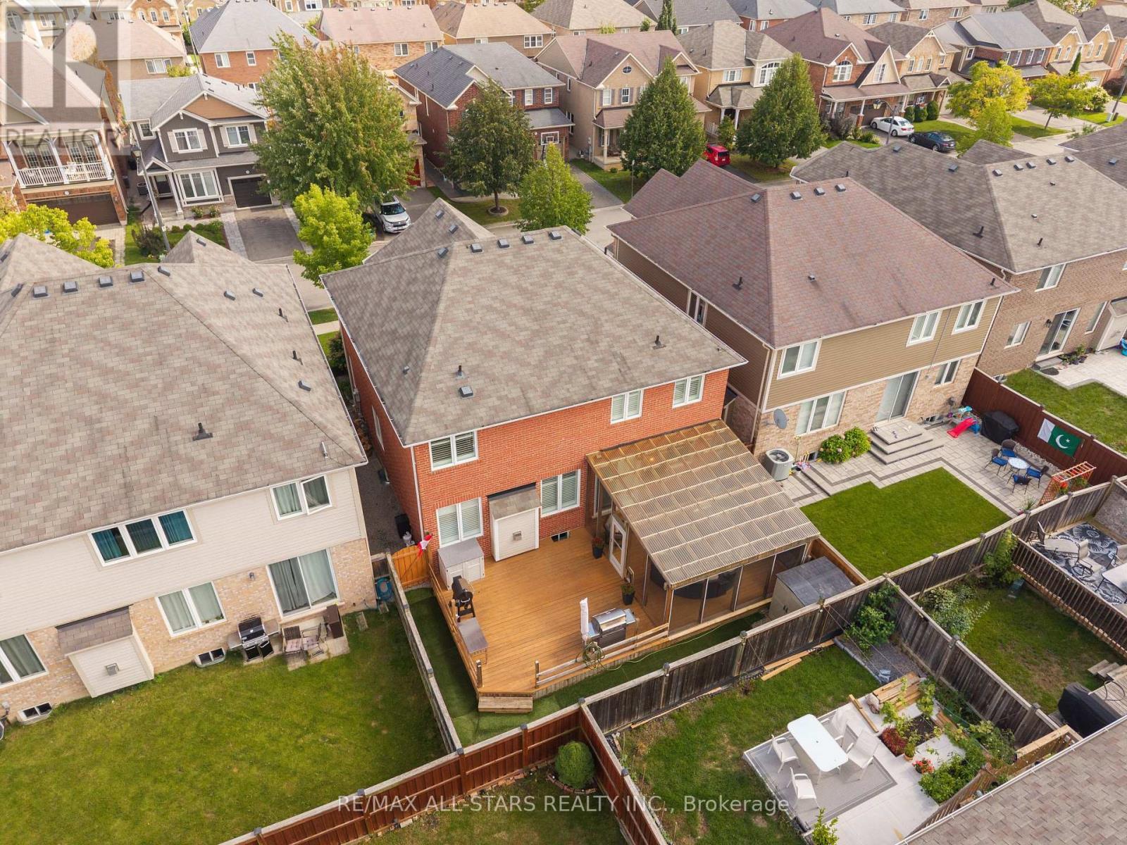 331 Inman Heights, Milton, ON